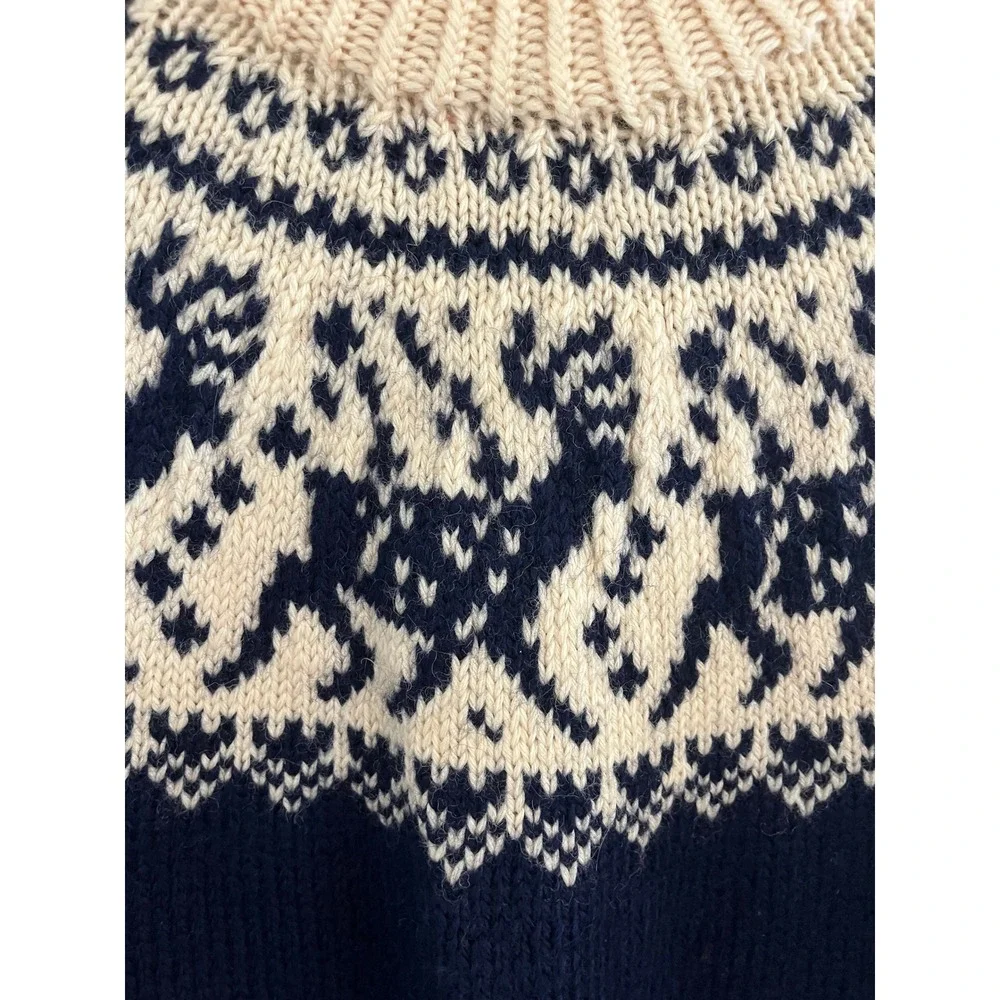 Vintage Dale of Norway Mens Wool Reindeer Fair Isle Sweater